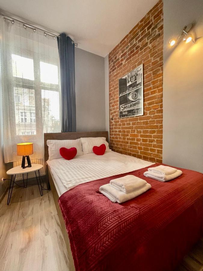 Red&yellow Centrum Apartment *