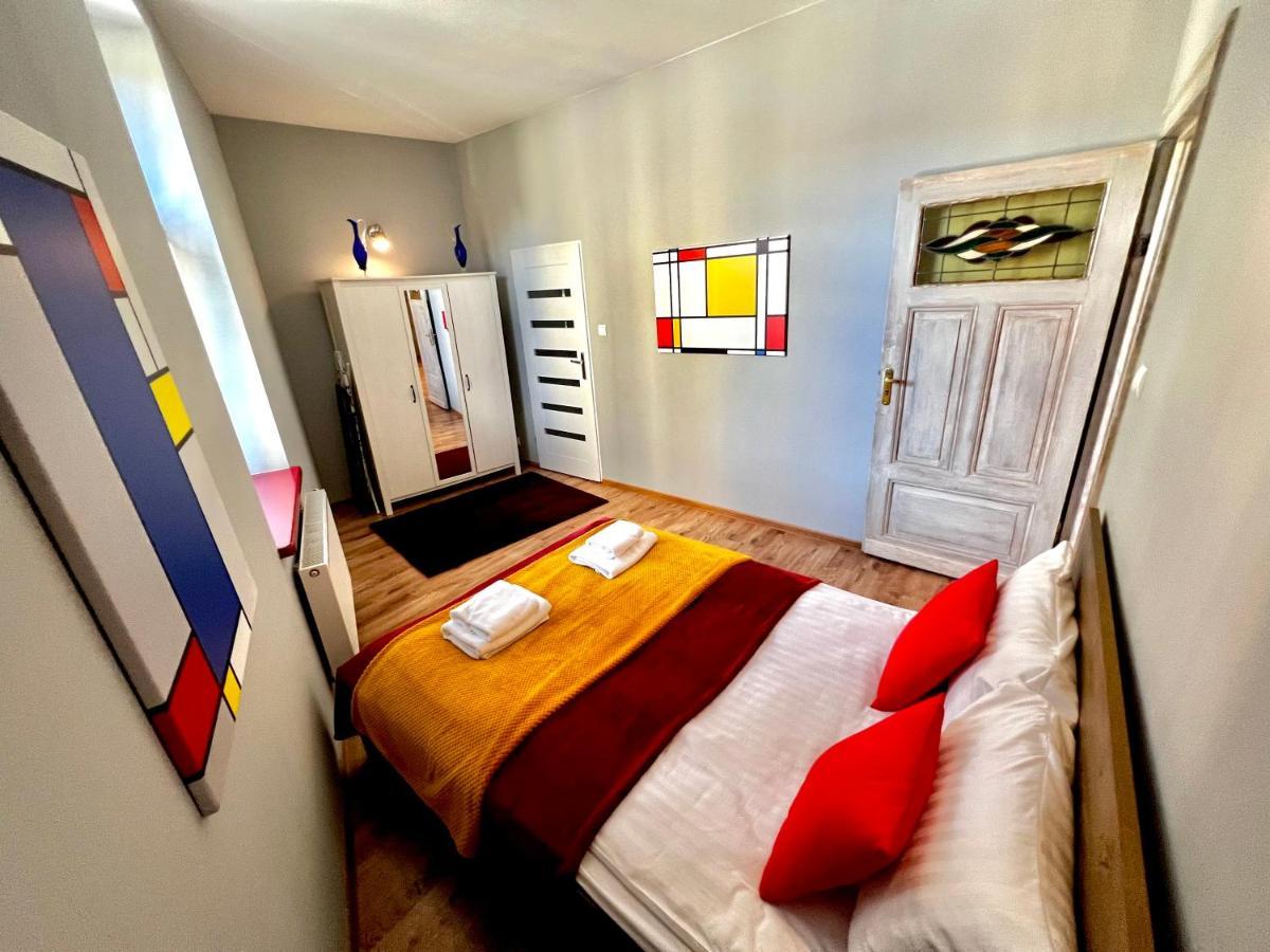 Red&yellow Centrum Apartment