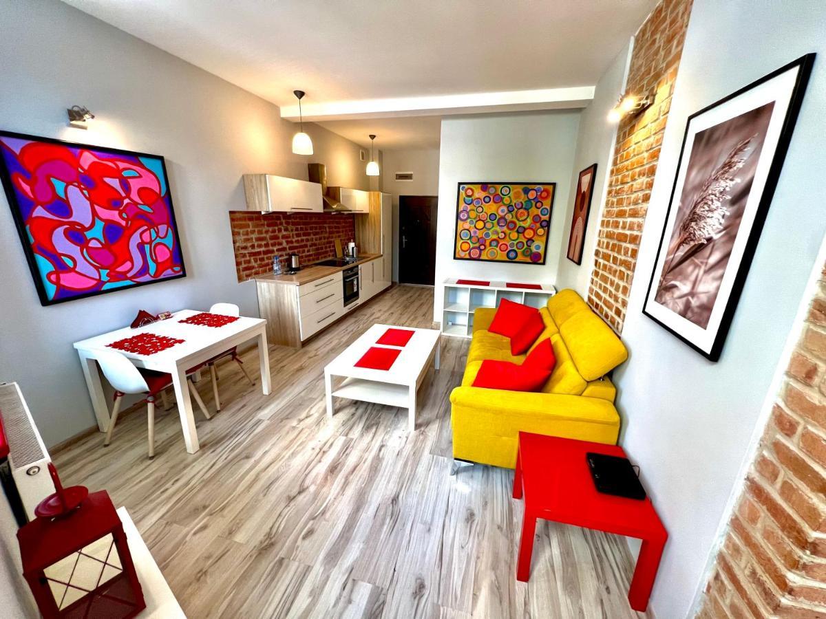 Apartment Red&yellow Centrum
